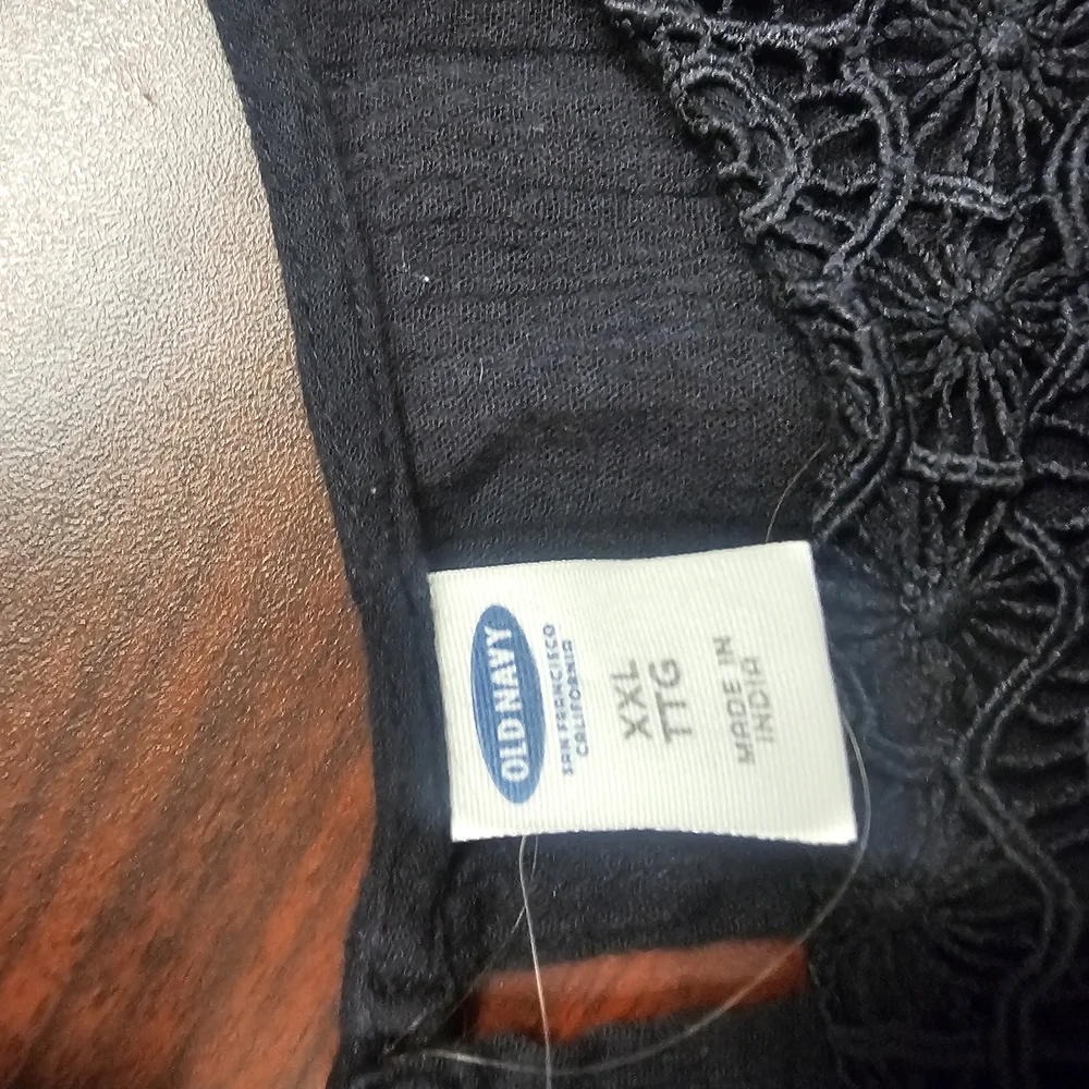 Old Navy Black Women's Blouse with Lace Detail - Picture 4 of 6